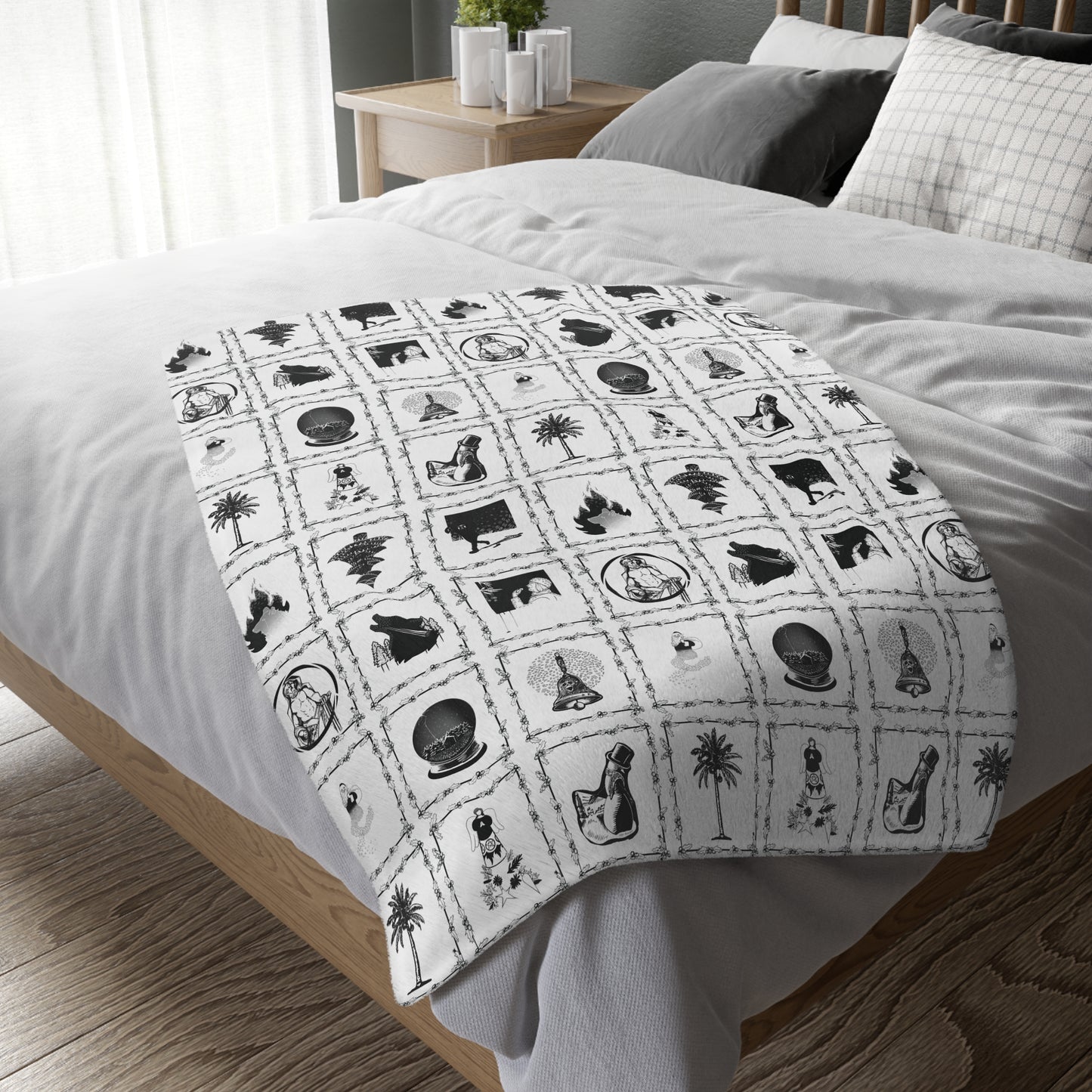 The Illustrations! Das Gift | Velveteen Microfiber Blanket (Two-sided print)